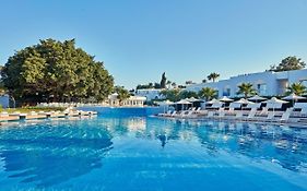 So Nice Beach Resort
